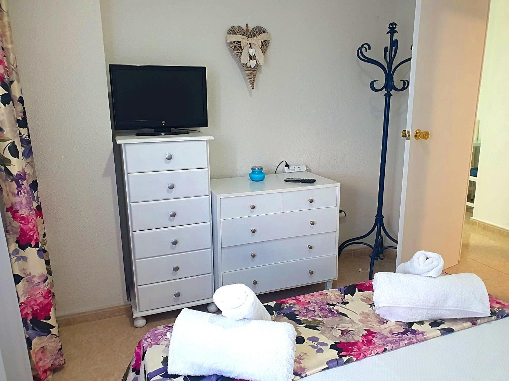 Three Bedrooms Apart In Benidorm Near Beach And Strip Екстер'єр фото